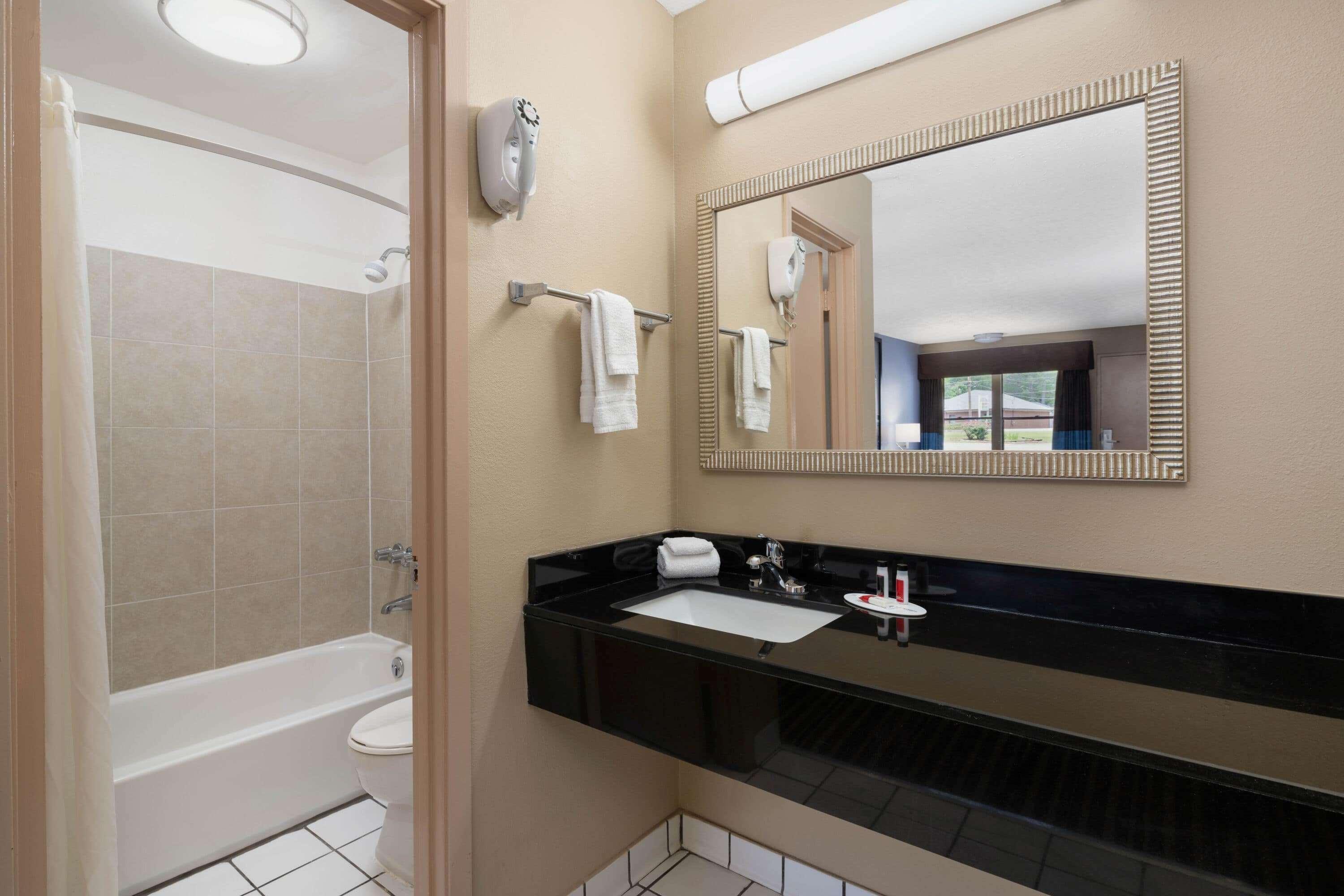 Super 8 By Wyndham Gadsden Al Hotel Luaran gambar